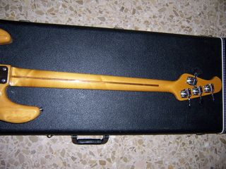 MUSIC MAN SABRE BASS 1978