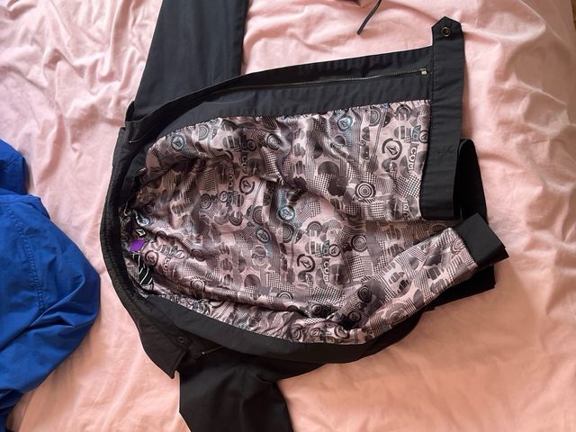 Chaqueta Volcom negra