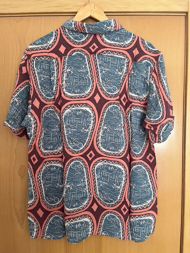 Camisa Rhythm estampada marrón-rosa