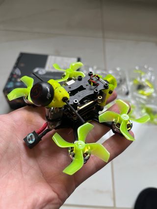 Micro drone FPV Flywoo Firefly 1.6'' Baby Quad HD