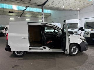 Renault Kangoo PROFES. 1.5 BLUE DCI 70KW ÁBR. SÉSAMO R PROF	PROFES. 1.5 BLUE DCI 70KW ÁBR. SÉSAMO R