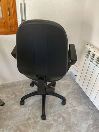 Silla escritorio verde oficina