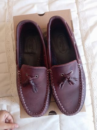 Zapatos Dos pies Apache 
