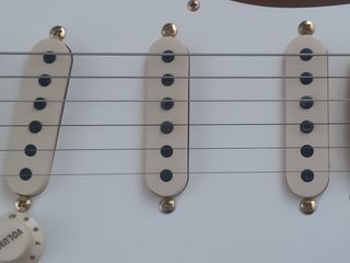 Fender Stratocaster Relic 57 electrónica