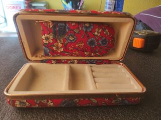 Joyero Vintage Rojo con Flores