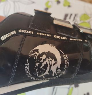 Zapatos Diesel negros y plateado