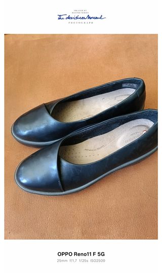 Zapatos Wonders negros talla 39
Muy cómodos 