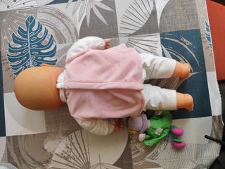 Muñeca Nenuco bebé con peluche