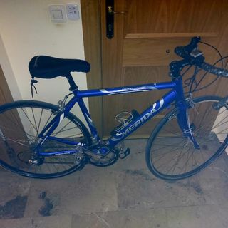 BICICLETA MERIDA ROAD 880  RODILLO MARCA ELITE