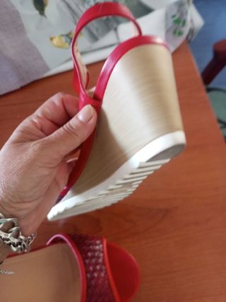Sandalias rojas tacón 