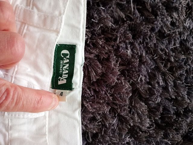 Pantalón corto niña Canadá,talla 4