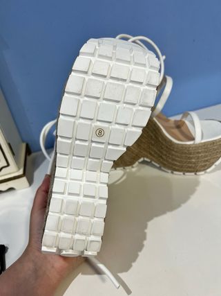 Sandalias cuña blancas