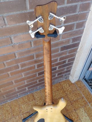 Bajo Warwick Streamer LX