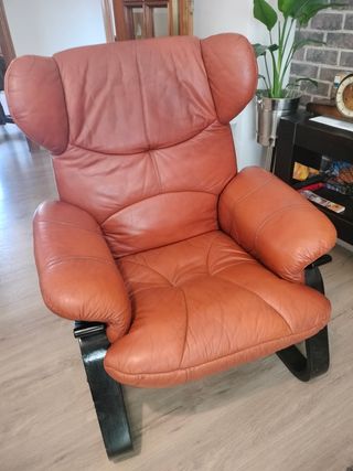 Butaca piel marrón relax