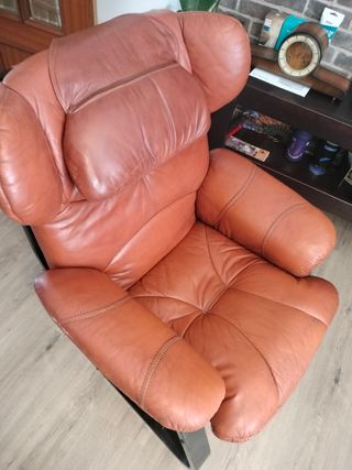 Butaca piel marrón relax
