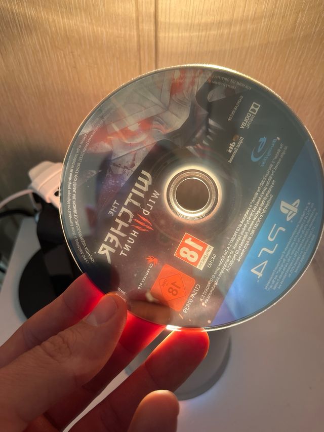 The Witcher Wild 3 Hunt - PS4