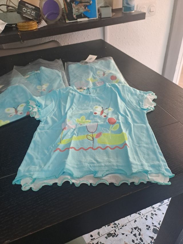 4 Camisetas niña flores mariposas