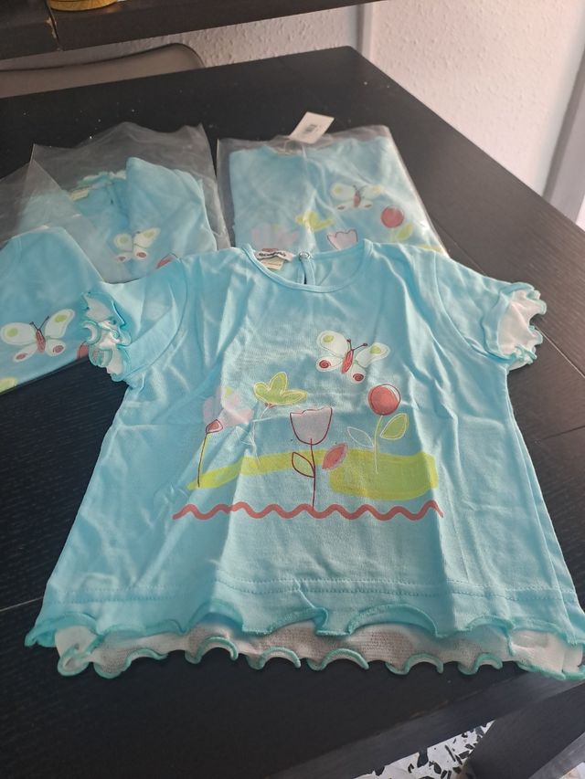 4 Camisetas niña flores mariposas