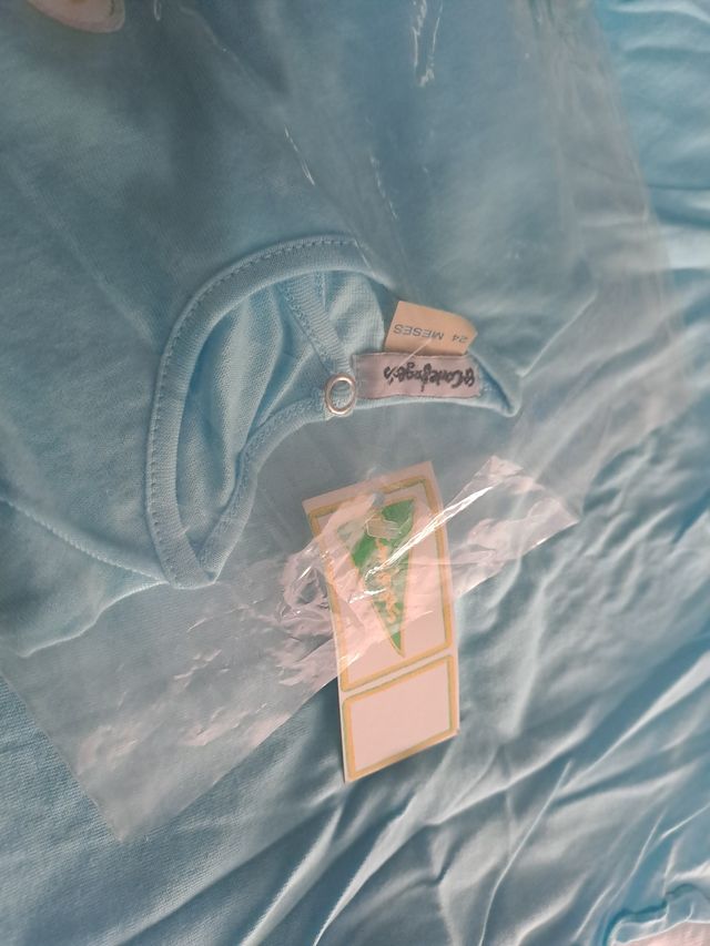 4 Camisetas niña flores mariposas