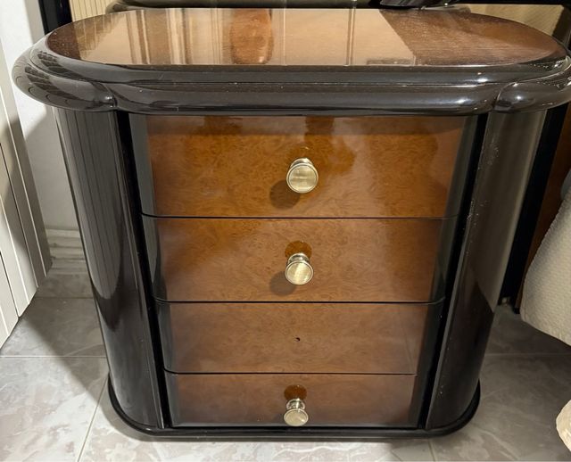 Dos iguales mesita noche 4 cajones - madera