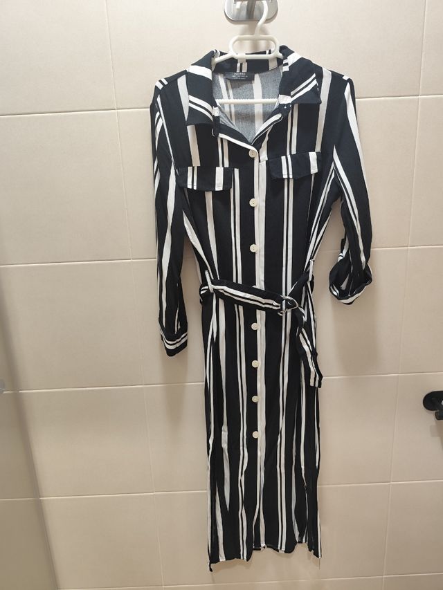 Vestido Bershka rayas blanco-negro