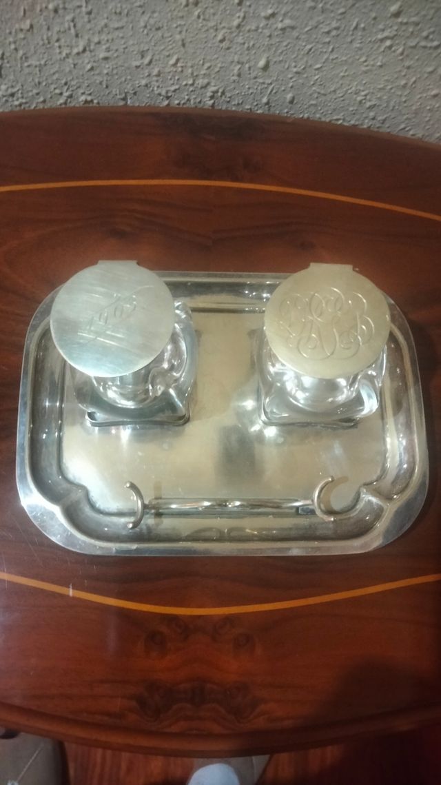 MAESTOSA SCRIVANIA A DOPPIO CALAMAIO IN CRISTALLO ARGENTATO