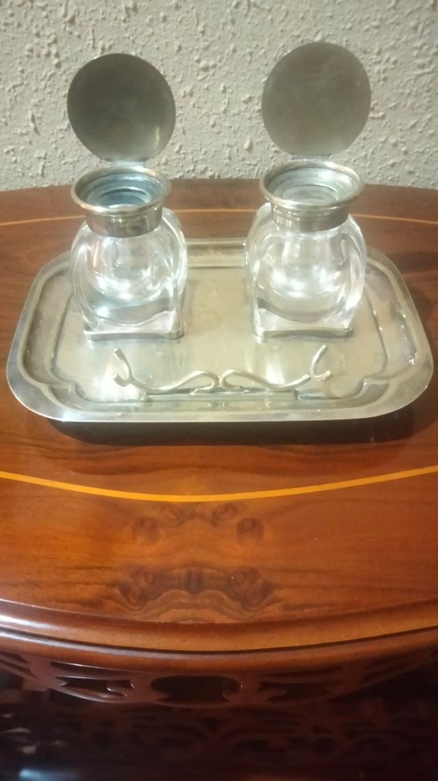 MAESTOSA SCRIVANIA A DOPPIO CALAMAIO IN CRISTALLO ARGENTATO