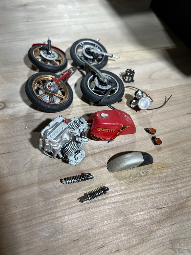 SOLO OGGI 12e Ducati 1/14: Ricambi Moto