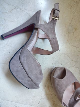 Zapatos tacón beige fiesta