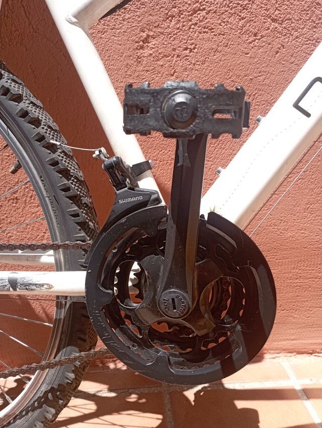 Bicicleta (Modelo 'Rockrider') de "b'Twin"