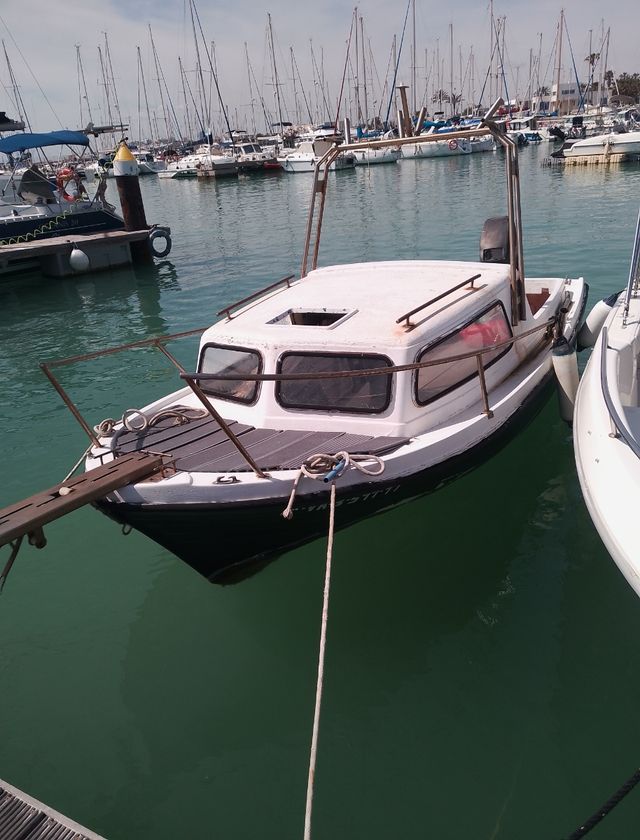 Barco Taylor 50 preparada para la pesca, ocasión