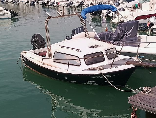 Barco Taylor 50 preparada para la pesca, ocasión