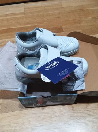 Zapatos blancos mujer - sanitarios