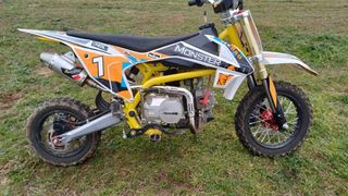 Moto pit bike semi automática ,sin enbrage ,cuidad