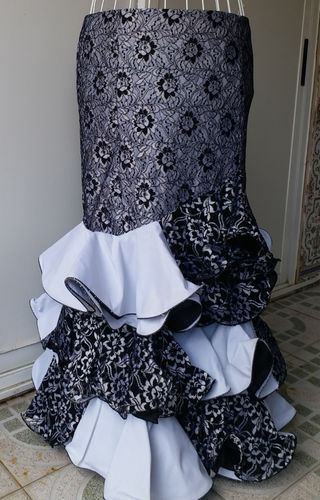 Traje Flamenca Loly Vera blanco y negro