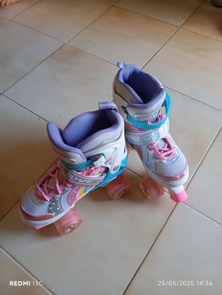 Patines infantiles 4 ruedas, luces Talla 35-38