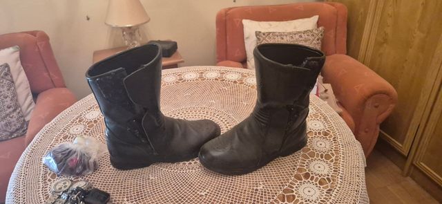 Botas moto piel alpinestar y cubrebotas