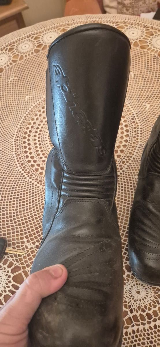 Botas moto piel alpinestar y cubrebotas