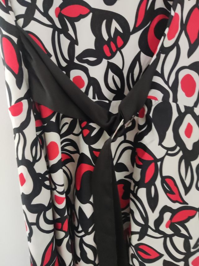 Vestido flores rojo blanco negro S-M
