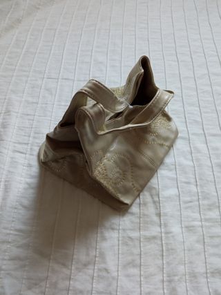 Bolso cuadrado de mano