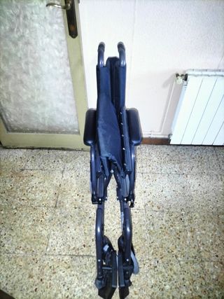 Silla de ruedas plegable