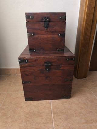2 cassapanche vintage in legno