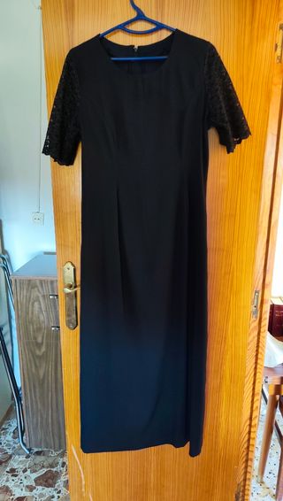 Vestido y chaqueta negros