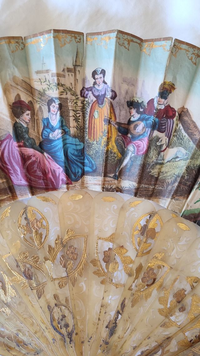 Abanico siglo XIX pintado a mano a dos caras