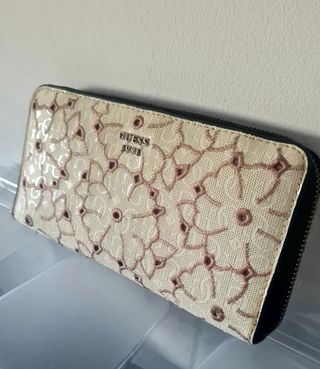 Monedero Guess - Beige con Flores
