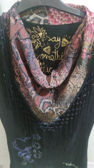 Camiseta Desigual negra - multicolor