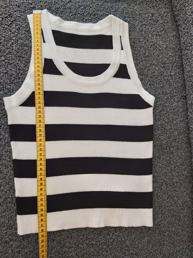 Top Zara rayas blancas y negras