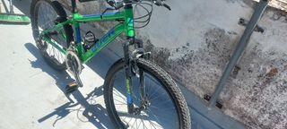 Bicicleta montaña 24" verde