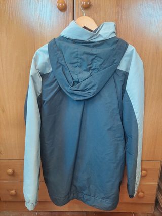 Chaquetón 15  decathlon ideal para el frío y lluvi
