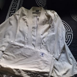Karate Gi Adidas blanco, talla 170cms